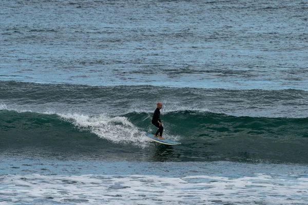 Saint Jean Luz France Octubre 2020 Surfista Surfeando Olas Océano —  Fotos de Stock