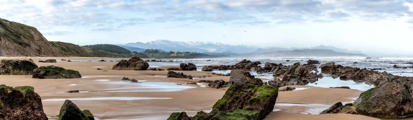 Panorama View Wild Rocky Sandy Beach Low Tide — Stock Photo, Image