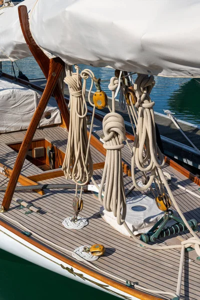 Dettaglio Veduta Del Sartiame Una Vecchia Barca Vela Classica Legno — Foto Stock
