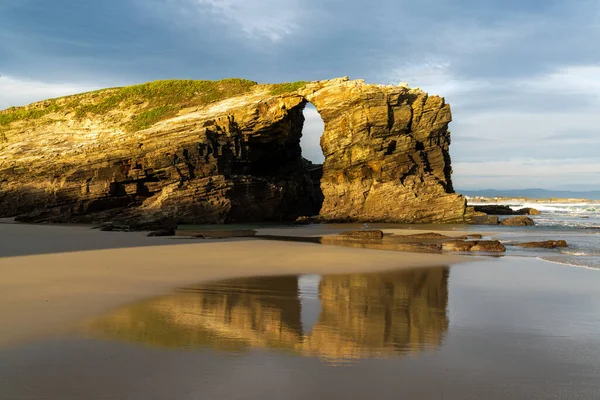 Belíssimo Nascer Sol Praia Das Catedrais Galiza Norte Espanha — Fotografia de Stock