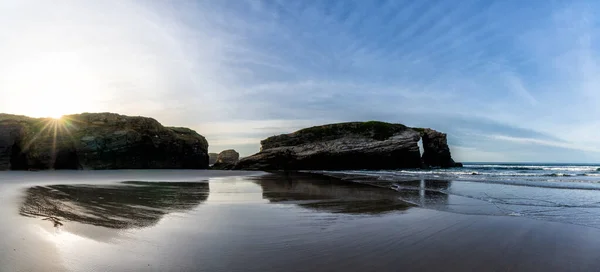 Panorama Praia Arenosa Falésias Irregulares Galiza Pôr Sol — Fotografia de Stock