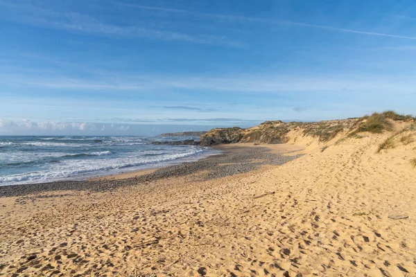 Una Spiaggia Selvaggia Vuota Sulla Costa Atlantica Del Portogallo — Foto Stock