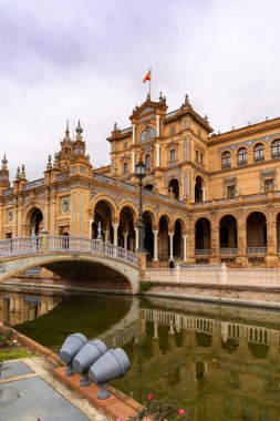 Seville, İspanya - 10 Ocak 2021: Seville, Endülüs 'teki Parque de Maria Luisa Plaza de Espana