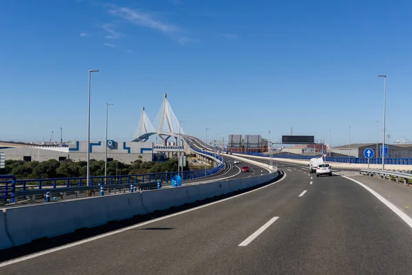 Cádiz Espanha Janeiro 2021 Tráfego Ponte Puente Constitucion 1812 Baía — Fotografia de Stock