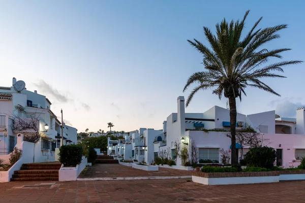 Puerto Duquesa Espanha Janeiro 2021 Edifícios Típicos Brancos Andaluzes Duquesa — Fotografia de Stock