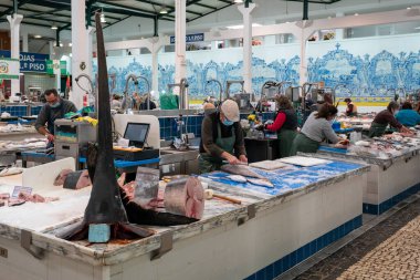 Setubal, Portekiz - 18 Aralık 2020: Setubal 'deki Livramento Pazarı