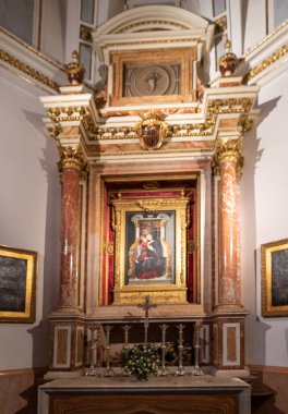 Valencia, İspanya: 3 Mart 2021: Valencia Katedrali 'ndeki Puig Bakiresi Şapeli