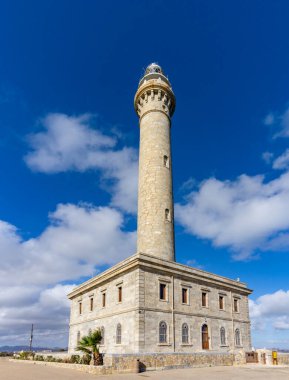İspanya 'daki Cape Palos deniz fenerinin dikey yakın görüntüsü