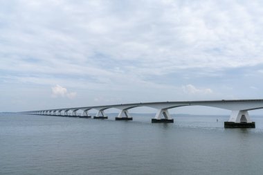 Doğu Şeidt Bölgesi 'ndeki Zeeland Köprüsü manzarası Batı Hollanda' da