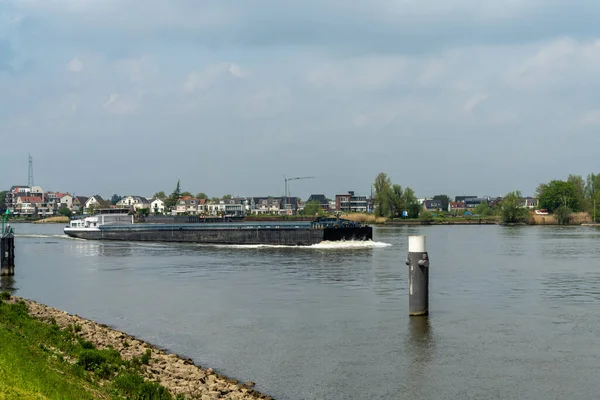 Alblasserdam Países Bajos Mayo 2021 Barcaza Fluvial Que Transporta Mercancías — Foto de Stock