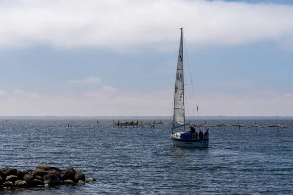 Ringkobing Dinamarca Mayo 2021 Velero Saliendo Del Puerto Rinkobing Navegando — Foto de Stock