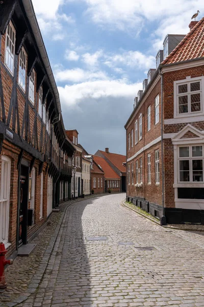 Una Strada Ciottoli Vuota Nel Centro Della Città Ribe — Foto Stock