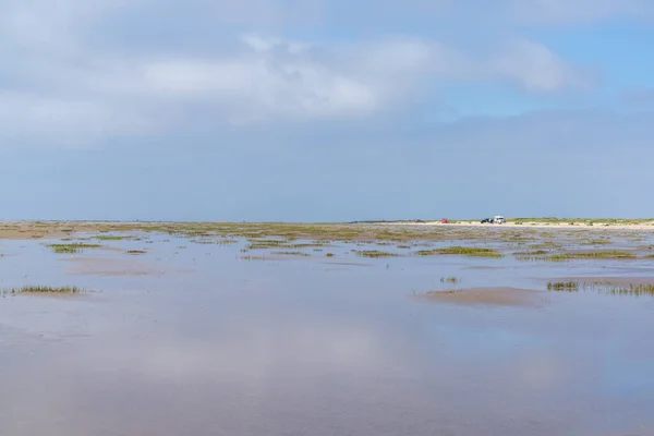 Wadden Denizi Manzarası Sığ Sularda Yansıyan Bir Manzara — Stok fotoğraf
