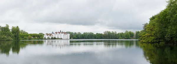 2021年5月27日 德国格拉斯哥 德国北部格拉斯哥城堡全景 — 图库照片