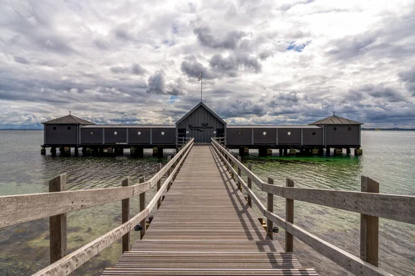 Sonderborg, Danimarka - 27 Mayıs 2021: Alssund ve Sonderborg Vikingeclub hamamının manzarası