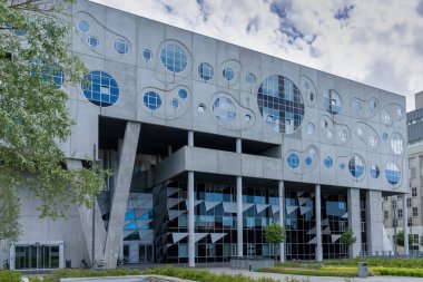 Aalborg, Danimarka - 7 Haziran 2021: Aalborg 'daki ikonik Müzik Evi' nin detaylı görünümü