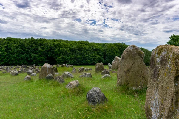 Une Vue Sur Cimetière Viking Lindholm Hills Sous Bleu Avec — Photo