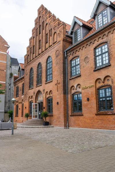Aalborg Dinamarca Junio 2021 Edificios Históricos Ladrillo Rojo Centro Ciudad —  Fotos de Stock