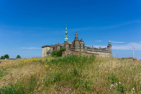 Helsingör Danmark Juni 2021 Utsikt Över Kronborgs Slott Vid Östersjökusten — Stockfoto