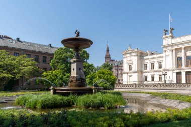 Lund, İsveç - 18 Haziran 2021: Lund Üniversitesi ana binasının manzarası