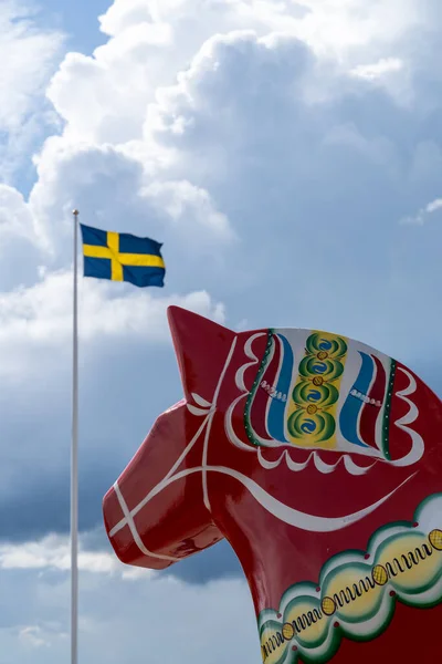 Nusnas Szwecja Lipca 2021 Pionowy Widok Kolorowego Szwedzkiego Konia Dala — Zdjęcie stockowe
