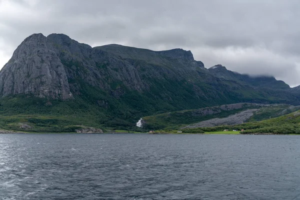 Uitzicht Het Vaerengfjord Aan Kust Van Helgeland Noord Noorwegen — Stockfoto