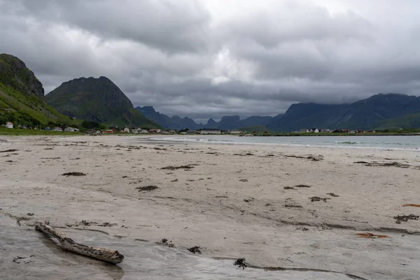 Μια Άποψη Της Όμορφης Rambergstranda Στις Νήσους Lofoten Της Νορβηγίας — Φωτογραφία Αρχείου