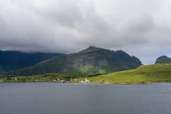 Vista Aldeia Fredvang Selfjord Nas Ilhas Lofoten Norte Noruega Dia — Fotografia de Stock