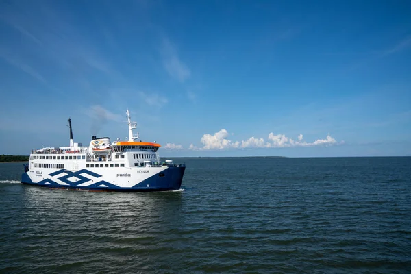 Kuihatsu Estonia August 2021 View Passenger Ferry Traveling Saaremaa Island — Stock Photo, Image