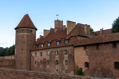 Malbork, Polonya - 2 Eylül 2021: Kuzey Polonya 'daki tarihi Malbork Kalesi