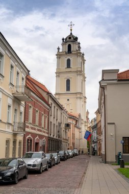 Vilnius, Litvanya - 30 Ağustos 2021: Vilnius 'un tarihi şehir merkezi