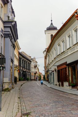 Vilnius, Litvanya - 30 Ağustos 2021: Vilnius 'un tarihi şehir merkezi