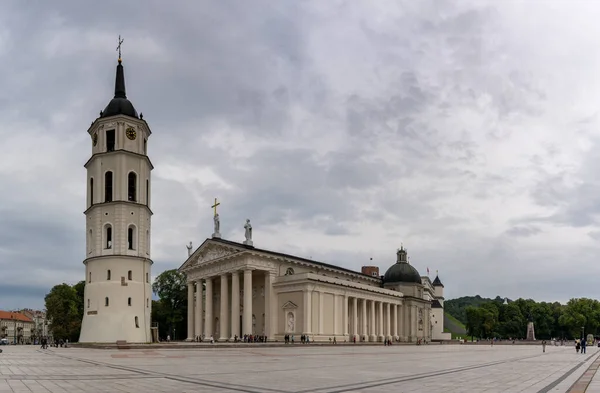 Vilnius Lithuania August 2021 View Vilnius Cathedral Cathedral Square Vilnius — Stock Photo, Image