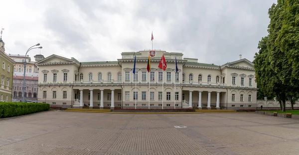 Vilnius Lithuania August 2021 View Lithuanian Presidential Palace Daukanto Square — Stock Photo, Image