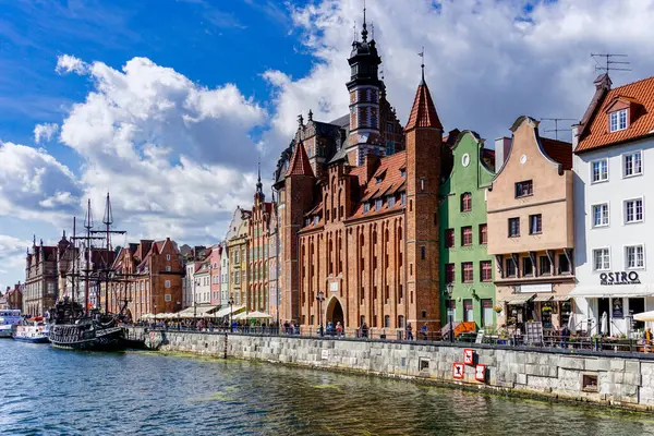 Gdańsk Polska Września 2021 Widok Zabytkowe Centrum Gdańska Nad Kanałem — Zdjęcie stockowe