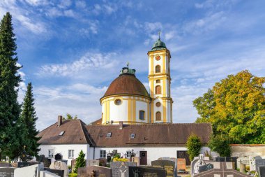 Friedberg, Almanya - 8 Ekim 2025: Friedberg 'deki Efendimizin Dinlenme Yeri' nin hacca gidişi