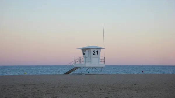 Capanna bagnino sulla spiaggia — Foto Stock
