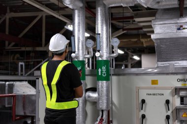 Fabrikadaki ihtiyaç odasındaki güvenlik işlevleri için günlük teknisyen basınç kontrol sistemi. CHR-CHS sistemi