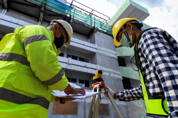 Équipement Arpentage Télescope Des Arpenteurs Sur Chantier Construction Arpentage Pour — Photo