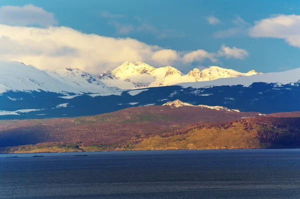 Tierra del Fuego, Άνδεις ανταποκρίνονται στον ωκεανό — Φωτογραφία Αρχείου