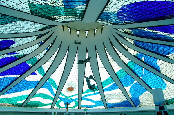 Brasilia Katedrali iç görünüş