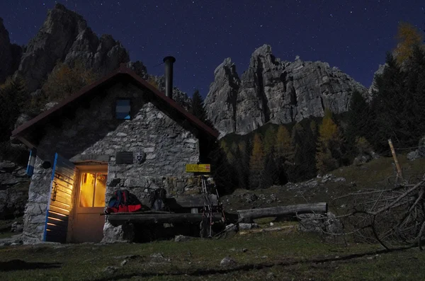 Übernachtung in den Dolomiten — Stockfoto
