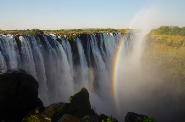Могущественный водопад Виктория

