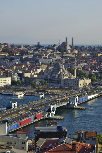 ISTANBUL, TR - CIRCA AGOSTO 2009 - Vista de Estambul, Mezquita Azul — Foto de Stock
