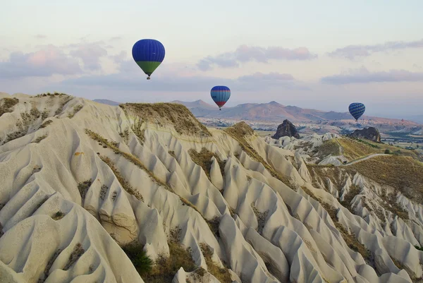 GOREME,TR - CIRCA AUGUST 2009 - Balloons in Cappadocia, circa Au — Stock Photo, Image