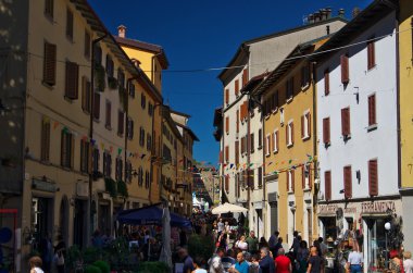 Castiglione dei Pepoli içinde adil yaz