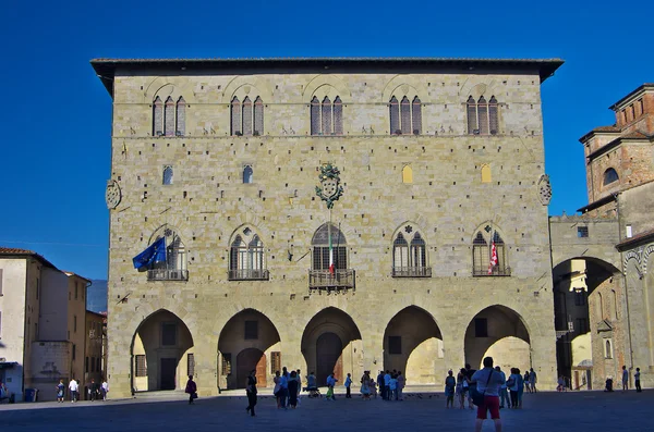 Pistoia, to - výhled na centrální náměstí — Stock fotografie