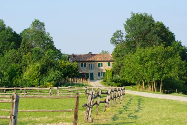 Italienischer Bauernhof in der Nähe von Bologna — Stockfoto