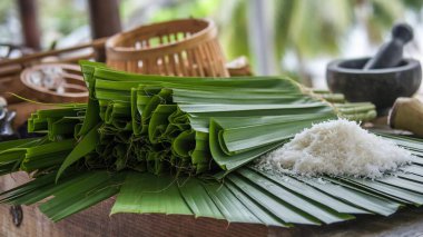 Thai tatlısı, Tayland usulü hindistan cevizi sütü, pirinç keki, yapışkan pirinç yaprağı, muz yaprağı, Tayland yemeği, tatlı, muz