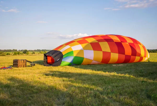 Preparing Balloon Flight Filling Ball Gas Bright Colorful Hot Air — Stock Photo, Image